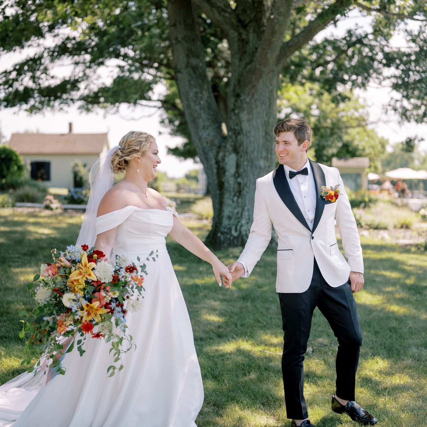 No shortage of color and whimsy in the celebration of Rylee & Jackson at the @the_seneca_ridge, perfectly captured by the amazingly talented @alireedphoto
.
.
.
.
.
.
.
.
.
.
.
.
.
.
.
.
.
.
.
#senecalakeweddings #summerwedding #fingerlakeswedding #fingerlakesweddingflorist #summerfloraldesign #wildflowerwedding #summerweddingflowers #colorfulwedding