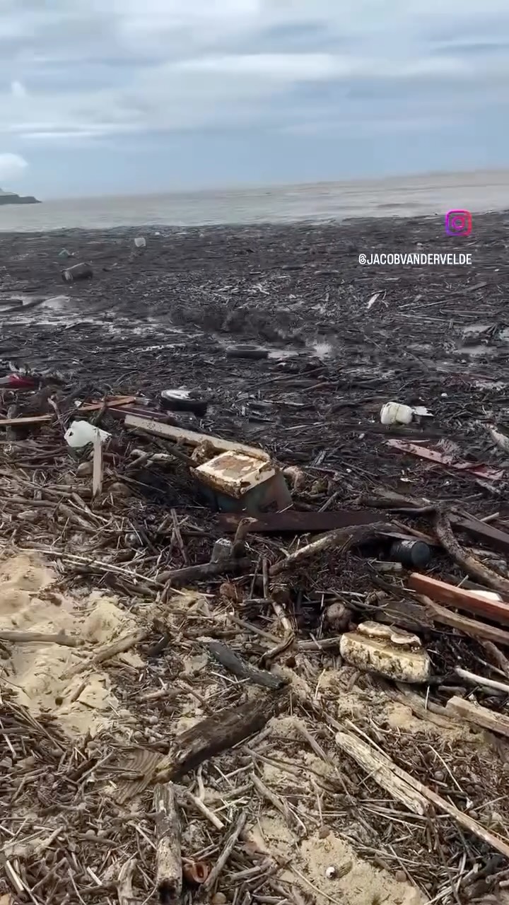 Repost from jacobvandervelde:
Heavy heart seeing the North Shore like this… our ocean brown, polluted, and hurting. 🥹😢
It’s devastating to witness something so important to our community and culture in this state. 😔
But in the middle of all this, the love and support from our people has been so powerful. It’s a reminder of what makes our islands so special — we show up for each other when it matters most. 🙏🏽💫❤️🩹
Sending hugs, prayers, blessings and hoping for healing for our North Shore, our community, and our ocean. 🙏🏽🩵🙏🏽🩵
#NorthShore #Hawaii #CommunityStrong #ProtectOurOcean #AlohaAlways