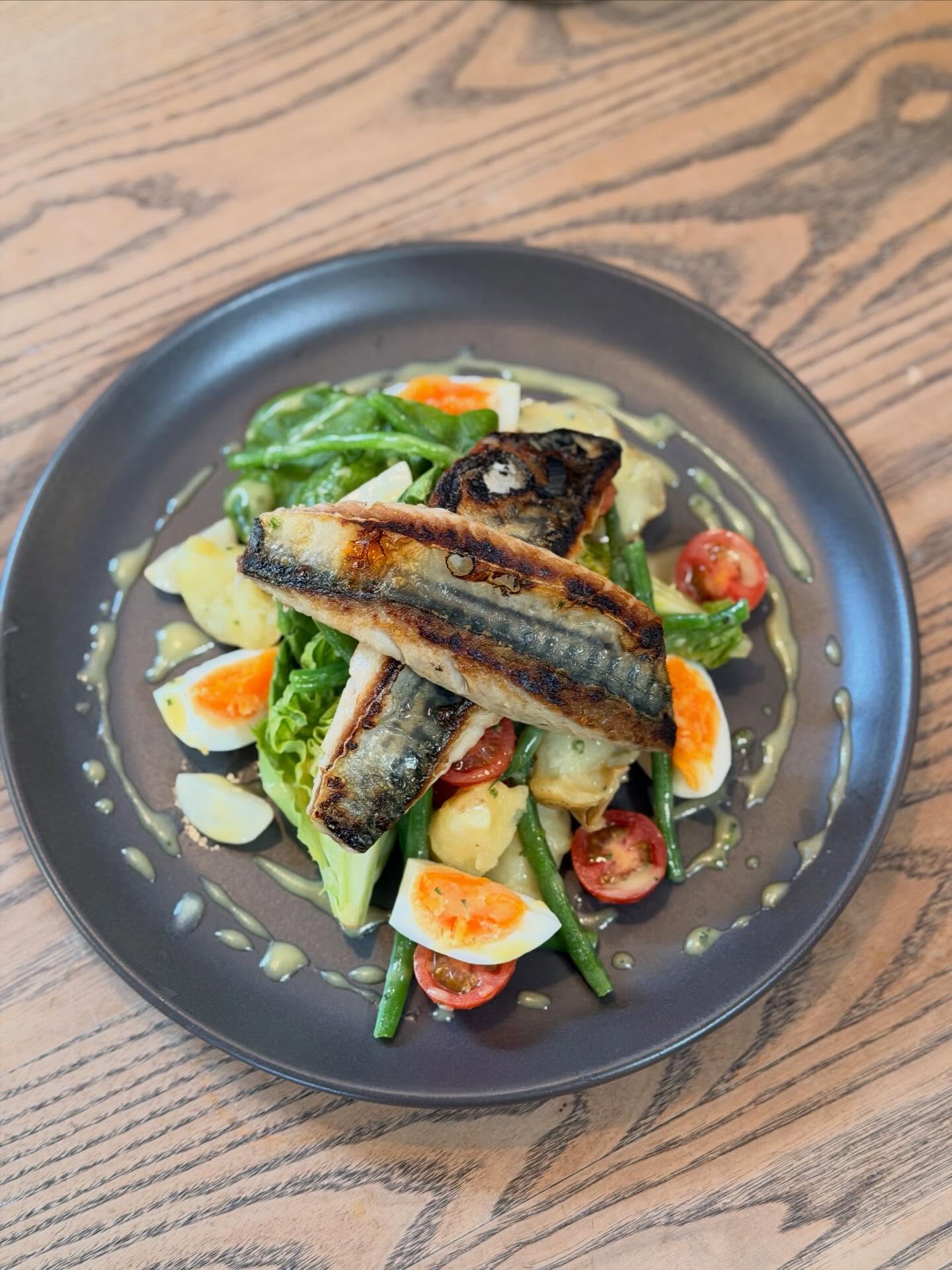 Cornish Mackerel Nicoise Salad, Baby Potatoes, Green Beans, Gem, Soft Boiled Egg, Mustard Vinaigrette #sunshineonaplate #oceansbounty #alfrescolunching #thedogwasafan