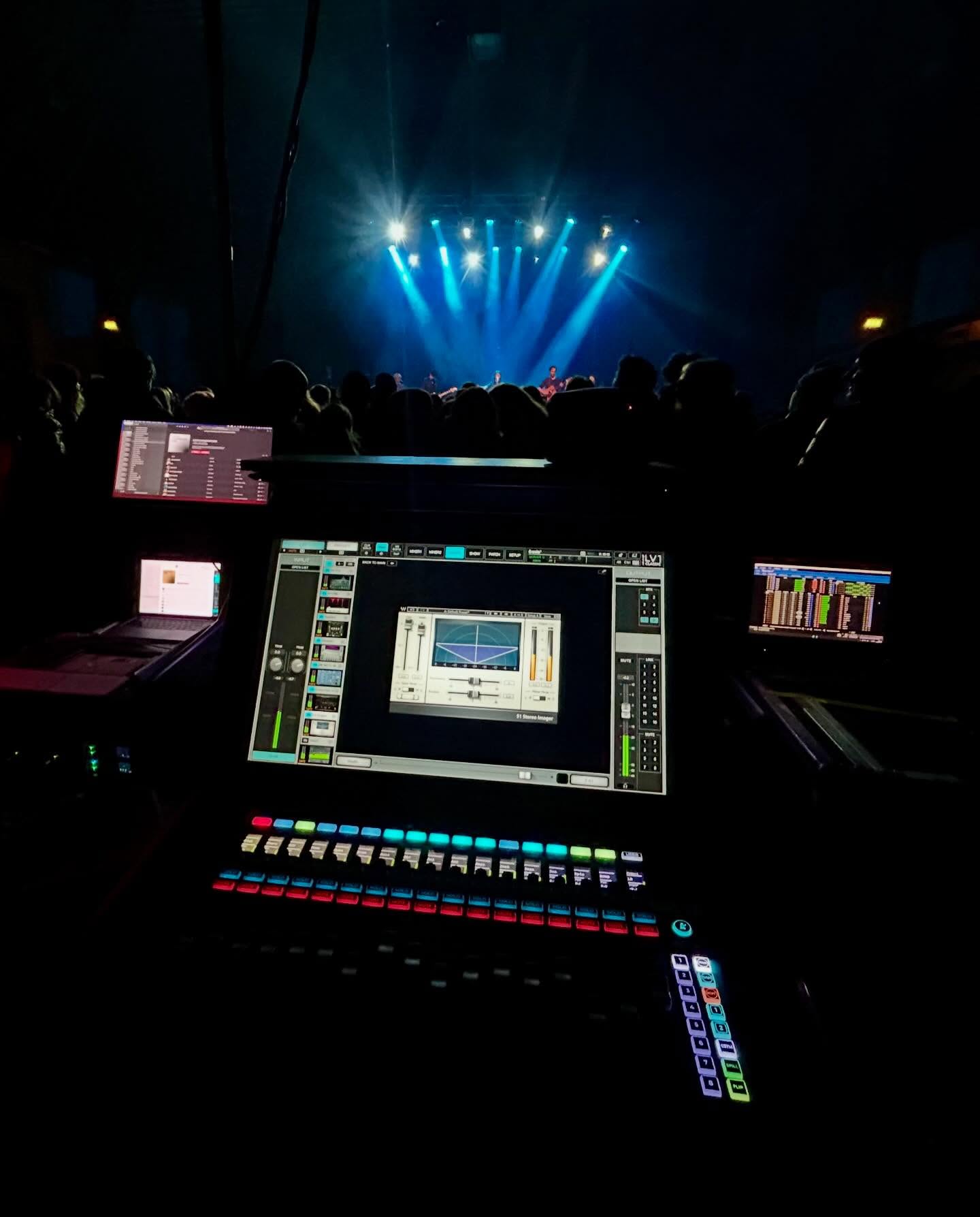 Now that the dust has finally settled after a whirlwind 5 weeks out supporting The Kooks with Girl in the Year Above it’s time to say thanks to all the folks who helped us put the run together!
Big love firstly to all the GITYA gang, @girlintheyearabove , @david_kennedy_ , @nathan_coen , @thejeaniewhite , @__shane__kennedy__ , @kapil_triv - ledgebags the lot of you. @leil4ty on the snaps. Conrad, @theantski and @jake_etches_ in management. Our beautiful bus from Road Bedzzz and the fantastic Derek Crosbie, who carted us safely all around the continent.
Thanks to our audio suppliers for the run - @dd_musicgroup and @solotech_uk_group providing IEM, line systems, stands & monitors.
Most importantly though, thanks to @thekooks for having us along and to their fantastic team for being so kind, supportive and welcoming to a bunch of idiots like us. It was an absolute pleasure to be a part of the tour, and we’ll see you soon in Brighton for The Great Escape! @andyisandreww @ralphsmart1 @russthesoundguy @rubystarr.n
In case any of ye nerds are wondering:
FOH Console - @wavesaudio LV1 Classic w/ ionic24 rack and all live plugins
@beyerdynamic M88, M201
@shure Beta91a, SM57, SM58
@sennheiser md421, md421k, e604
@seelectronics V7
BSS AR133 DIs
@gravity_stands clamps everywhere!