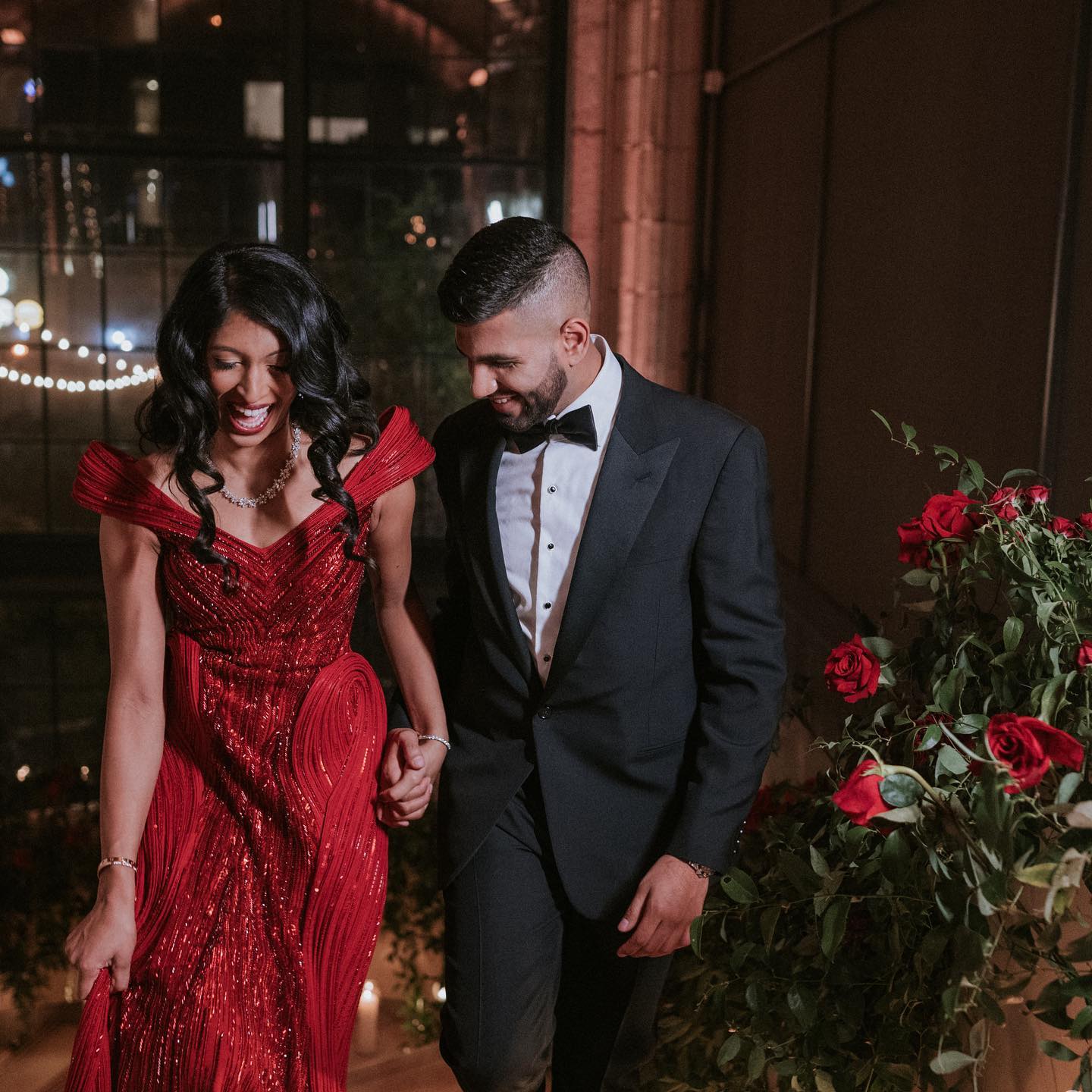 THE RED ROSE IS THE HALLMARK OF TIMELESS ROMANCE.
BRIDE: @nmaddali
PHOTOS: @charmipena
VIDEO: @amorinmotion
MAKEUP: @cinderellabridez
DJ: @djusaevents
CAKE: @citysweetsnyc
VENUE: @guastavinosnyc
OUTFITS: @gauravguptaofficial @nadinemerabi