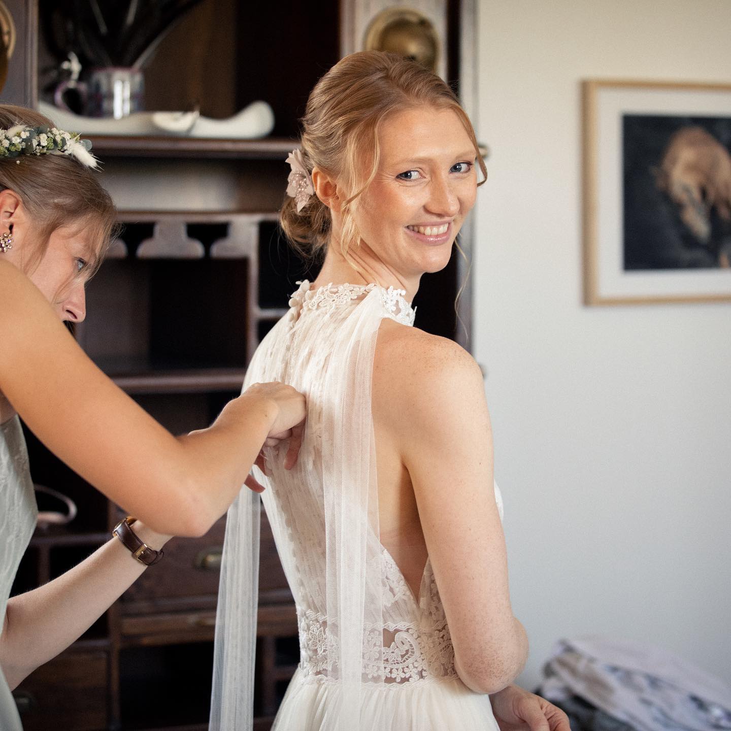 Get-ready w/ @jonnadue 👰♀️💍