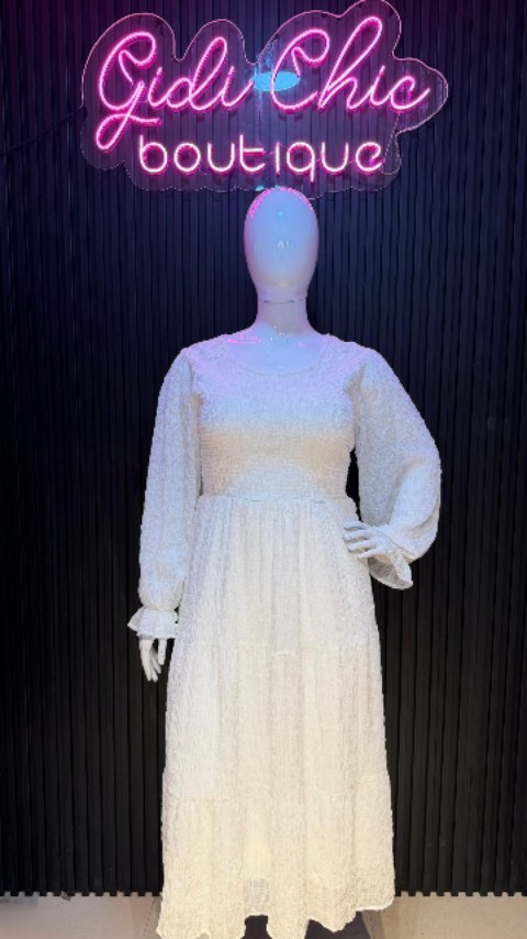 “NEW ARRIVALS ..!!! 👗💃 “
🔍RUFFLE SLEEVE MAXI DRESS
SIZE US:1X , 2X, 3X
SIZE UK: 16 , 18, 20
PRICE:N45,000
AVAILABLE IN-STORE & ONLINE
HOW TO SHOP:
-SEND A DIRECT MESSAGE ON INSTAGRAM
-TELESALES AMUWO:08055190362
-TELESALES SURULERE:08055190368
WALK IN AMUWO: APPLE ESTATE PHASE 1,AMUWO ODOFIN.
WALK IN SURULERE: 27, ITIRE ROAD OPPOSITE COMMIT BUKKA.
#ootd #Dresses , #trendingreels #NewArrivals, #Womenfashion