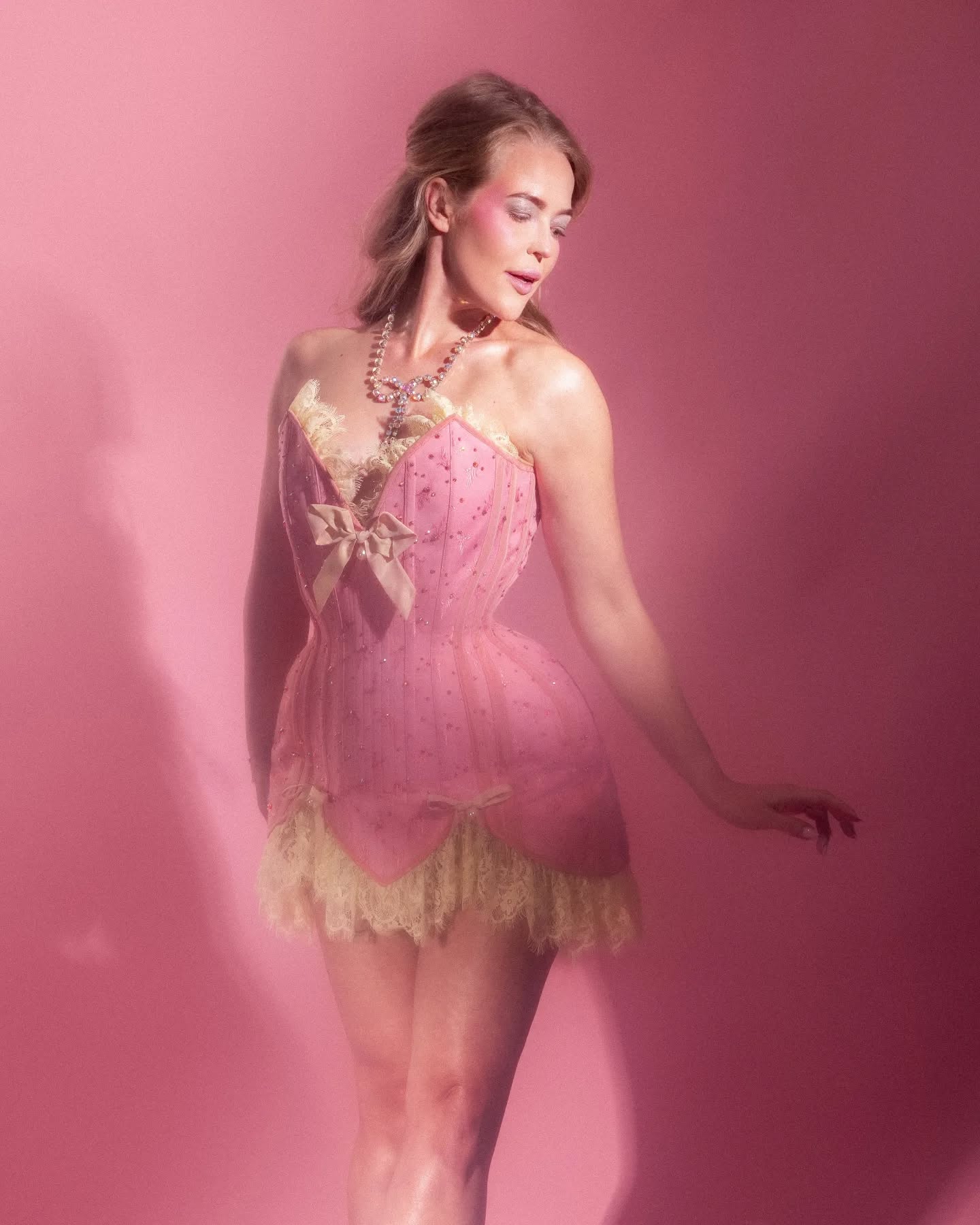 Look 4
Mini corset dress with yellow French lace, bows, pearls and @crystalparadeuk Zodiac crystals.
Photography - @mattia_attorre
Model - @theblondepolekat
Makeup - @ellis_atlantis
Statement necklace - @catacomb.saints
Studio - @vsionarystudios
#corsetry #cheshirefashionweek #couture #corsets #fashion #bridal #bride #madeinuk