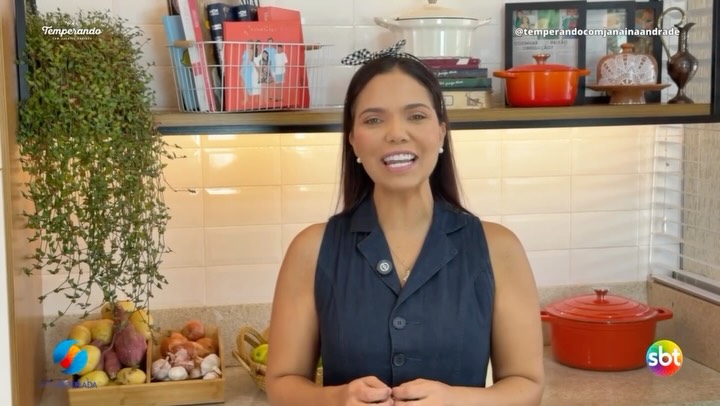 TEMPERANDO COM ESTILO: AMANHÃ TEM JANAÍNA ANDRADE
Amanhã tem episódio novo do programa @temperandocomjanainaandrade e, claro, ela escolheu mais um look Ammo Jeans para acompanhar cada detalhe.
Tem muita receita maravilhosa e uma convidada super especial esperando por você.
É amanhã, às 8h30, no SBT - TV Serra Dourada.
Não perde.
#AmmoJeansNoTemperando #TemperandoComJanaínsAndrade #Ammo #AmmoJeans