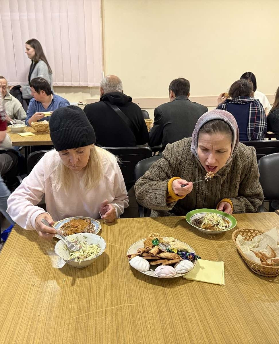 A comforting meal does more than replenish energy; it restores self-worth. It serves as a reminder that a person's existence holds meaning. Hot Meal continue to be served to the most vulnerable.
#UkraineRelief #HotMeals #HumanitarianAid #MissionPartners #FaithInAction #HopeForUkraine