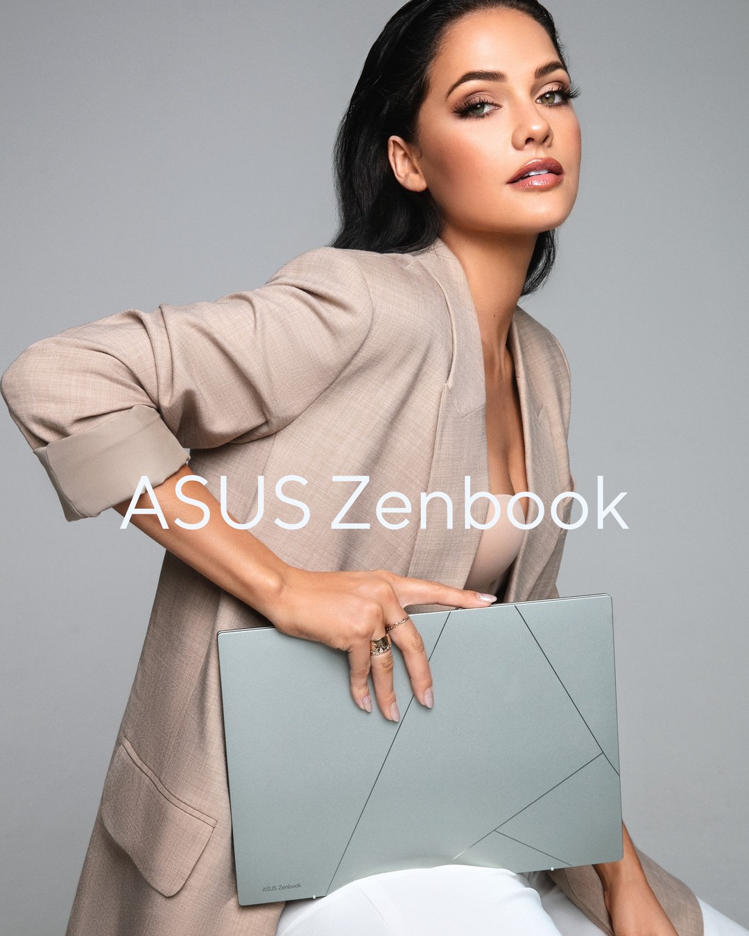 Natasha x Zenbook Campaign shot by the incredible @garrethbarclayphoto
Inspiration drawn from high end fashion accesories, which the Zenbook totally can be. 😉