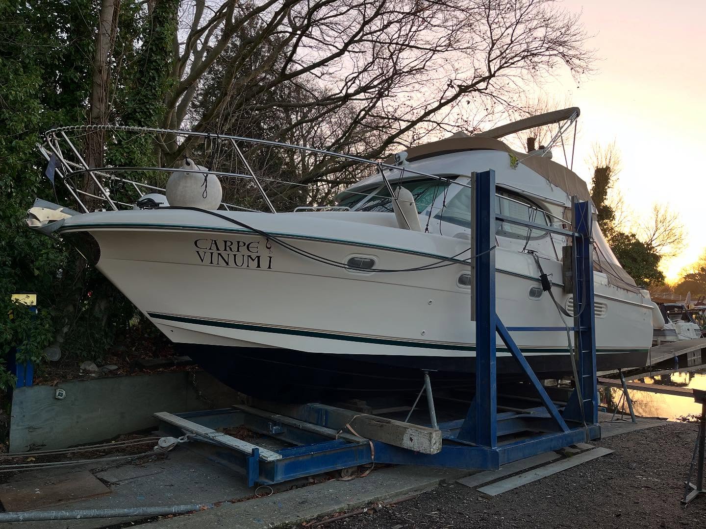 Thanks as always to all our new and existing customers for your continued business this year🙌 Here’s what we’ve been up to recently, featuring the worlds best hoover! #marine #marineengineering #bowthruster #grp #vetus #volvopenta #riverthames #boatyard #marinedreamltd