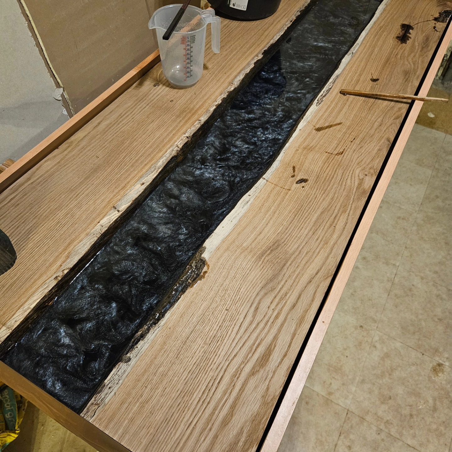 Nouveau projet 😁
#lafabricdard #artisanatfrancais #autoentrepreneur #woodworking #wood #epoxy #epoxyresin #epoxyart #epoxytable #rivertable