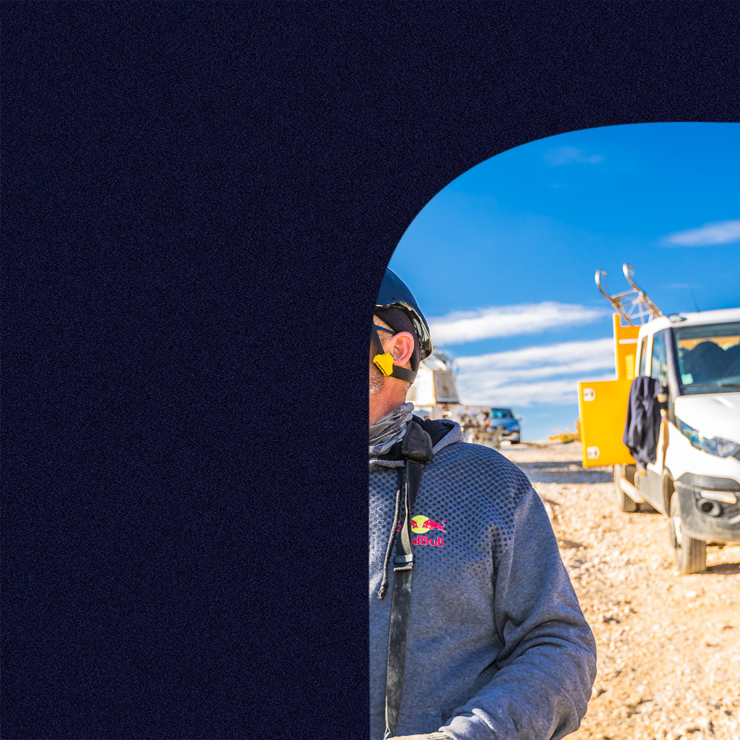 📸 | REPORTAGE INDUSTRIE | OMEXOM | LIGNES HAUTES TENSIONS 👷
👉 En 2022 j'ai été contacté par la société OMEXOM, filiale de Vinci Energie, afin de réaliser un reportage sur la mise en place d'une ligne très haute tension (400 000Vlt) entre la France et l'Espagne.
J'ai ainsi eu la chance de pouvoir fréquenter des hommes hors normes capables de travailler dans n'importes quelles conditions les plus périlleuses et ce, aux quatre coins de la planète.
Suivez-nous :
🌍 Notre site : https://www.indecomprod.fr/
🔹 Facebook: https://www.facebook.com/indecomprod
🔺 Instagram : https://www.instagram.com/indecomprod_filmmakers/
______________________________
.
.
#omexom #industrie #industriel #hautetension #energie #energiepositive #vinci #vincienergies #coupdecoeur #energieverte #photo #photoindustry #photoreportage #photooftheday
.
.
#agenceaudiovisuelle #RéalisationAudiovisuelle #PhotoProfessionnelle #DroneProfessionnel #VideoCorporate #monteurAudiovisuel #Packshot #ReportagePhoto