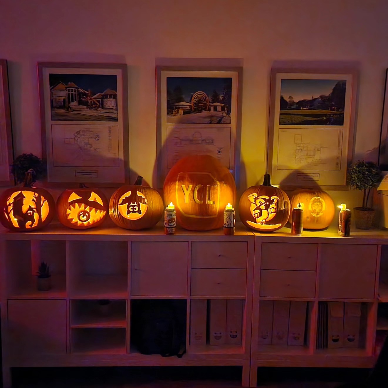 YCL team pumpkin carving last Friday! 🎃
Check out our story to vote for your favorite one! 🗳