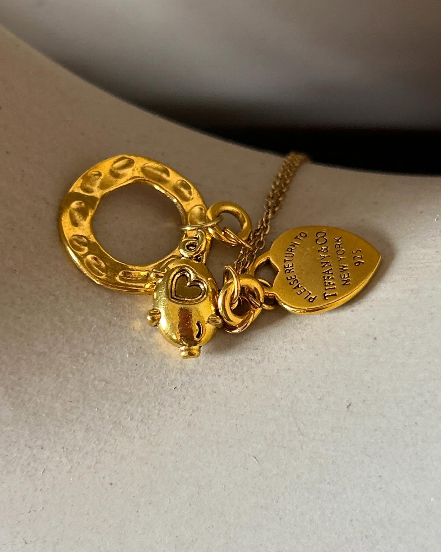 🧊🧊🧊🧊🧊
Charm bar 💌💌