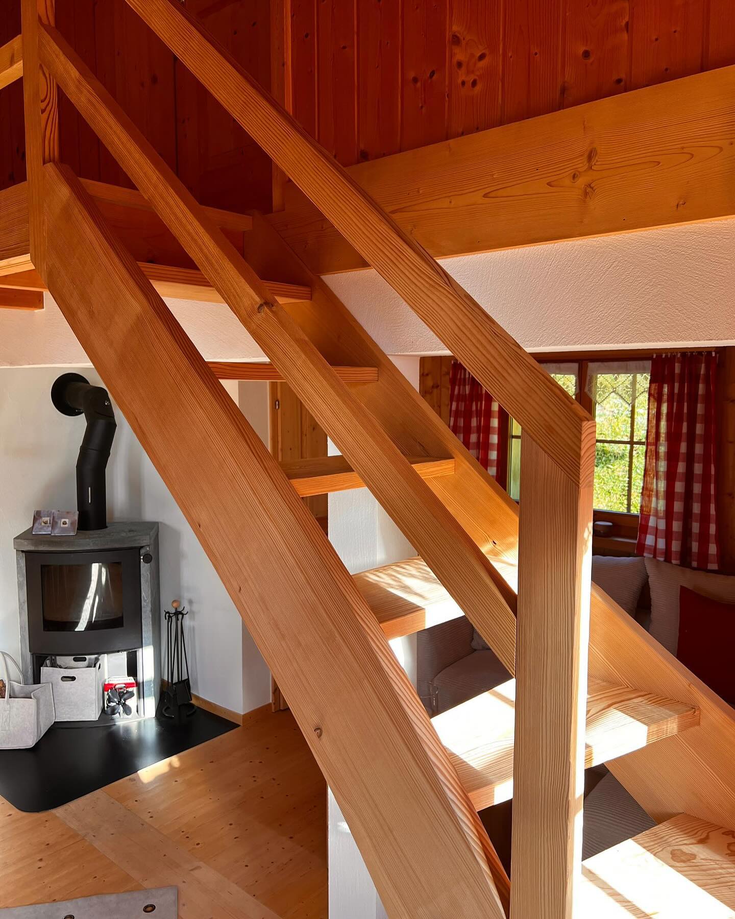 #juonag #fichtegedämpft #fichtenholz #treppenbau #holztreppe #treppe #chur #innenausbau #innendekoration