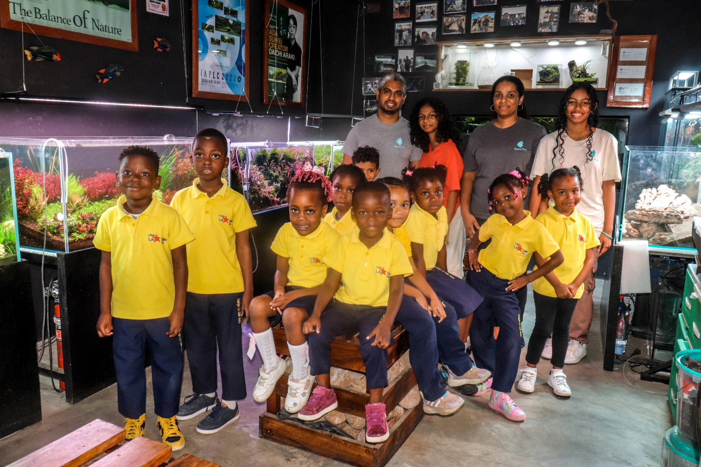 On the last Friday (15.11.2024), we had the pleasure to receive some young and very Curious kids from @lasallemozambique school.
It was a fun and informative morning, the kids where amazed by all the different colors, shapes and sizes of the fish, plants and Tanks on the gallery, throwing lots of questions.
I hope the Gallery inspired those kids to learn and respect nature, and be brilliant Aquascapers bringing nature close to everyone.
#kids
#school
#visit
#schoolvisit
#schooltrip
#aquariumhobby
#aquascaping
#aquariumlife
#aquascapingworld
#fishtanks
#fishlover
#fun
#lasalle