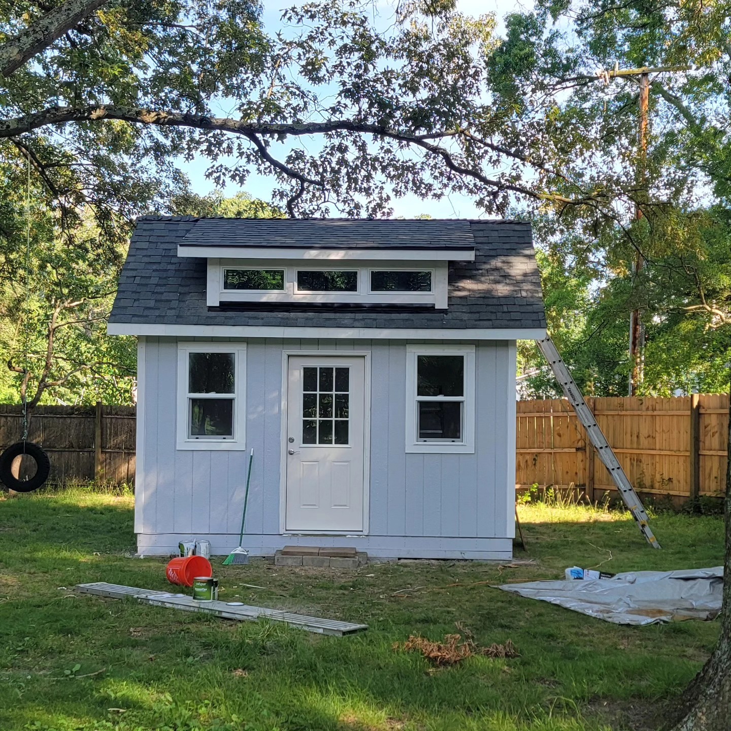 Building a honey house during the season wasn't easy but here it is just in time for the harvest!!! 🍯
#beekeeping #honey