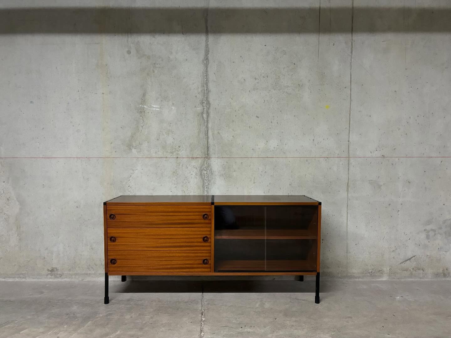 Enfilade ARP Minvielle acajou #enfiladevintage #buffetvintage #meubleminvielle #huchersminvielle #pierreguariche