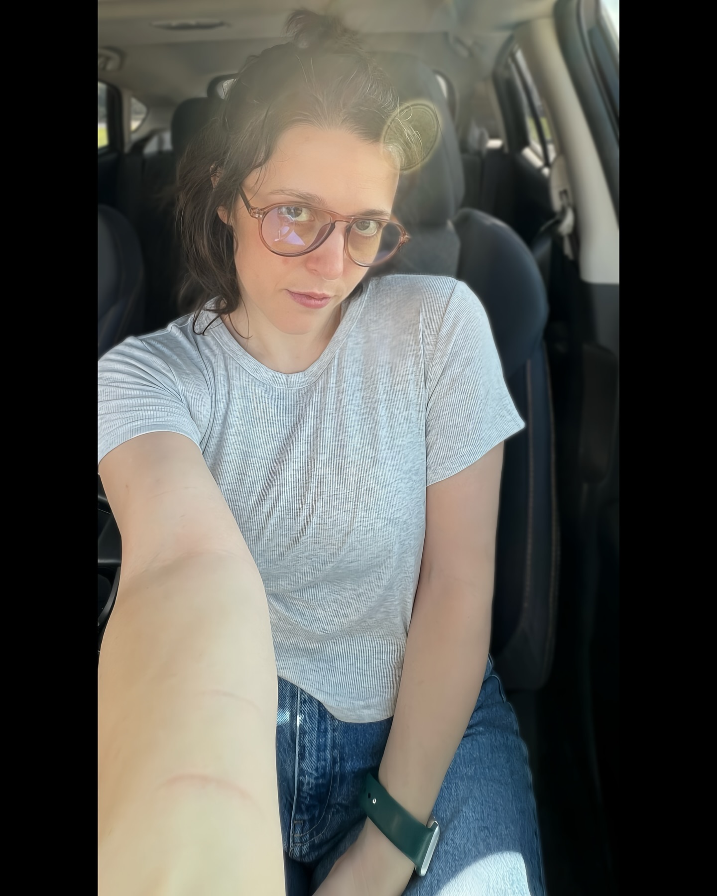 Sorry I haven’t posted in awhile. Was actually feelin a little cute in a haven’t-showered kind of way so I thought I would share. Also, the Carson sunbeam on my head told me to do it.
Things they be a changin and continuing to do so as they do. We did get some damage from the hurricane but are all safe and fairing well. Thank you for all the prayers and support! Hope everyone is also doing well on their end! 💕
Also, a wee bit random fact… I’m now on @cameo 😅. Because why not, right!? lol. I’m really looking forward to it. So I’m adding my link to my bio, otherwise you can find me @dianebaldwin.
#cameo #shamelessselfie