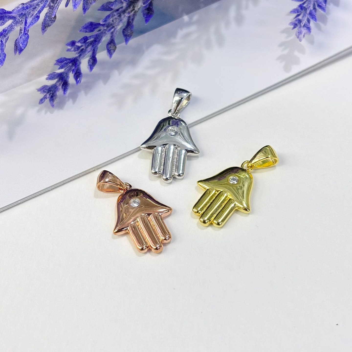 ♡ 925 silver Hamsa pendant ✨
Simple, lucky, and stylish.
📱 WhatsApp : +66 63-416-6537
#wholesale #silver925 #jewelrylovers #olybjewelry