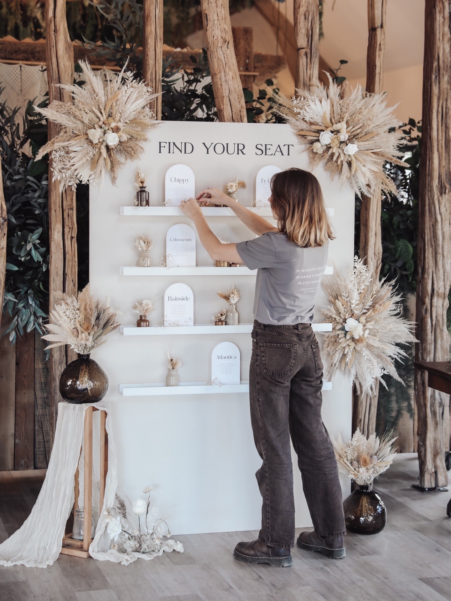 Hey everyone 👋
We’ve been super quite on here recently and we’re sorry about that! We love sharing what’s been going on behind the scenes and new bits we’ve been working on but social media keeps getting put to the back of our to do list (and this definitely needs to change as we love sharing everything with you!)
We’ve been working on our workshop, rearranging all the decor, making sure it’s all neat and tidy, clean and ready for our 2026 weddings. We’ve also been knocking down walls and putting up lots and lots of shelves to make our whole process smoother. Lots of things I’ve thought aren’t ‘Instagram worthy’ but I’ll be sharing some bits we’ve been working on soon.
We’ve also been working on some new dried flowers colourways, and some new signage!
As always, thank you to all our couples who have booked us to be a part of your wedding! Bring on the sunshine and 2026 🫶
#ururamoments