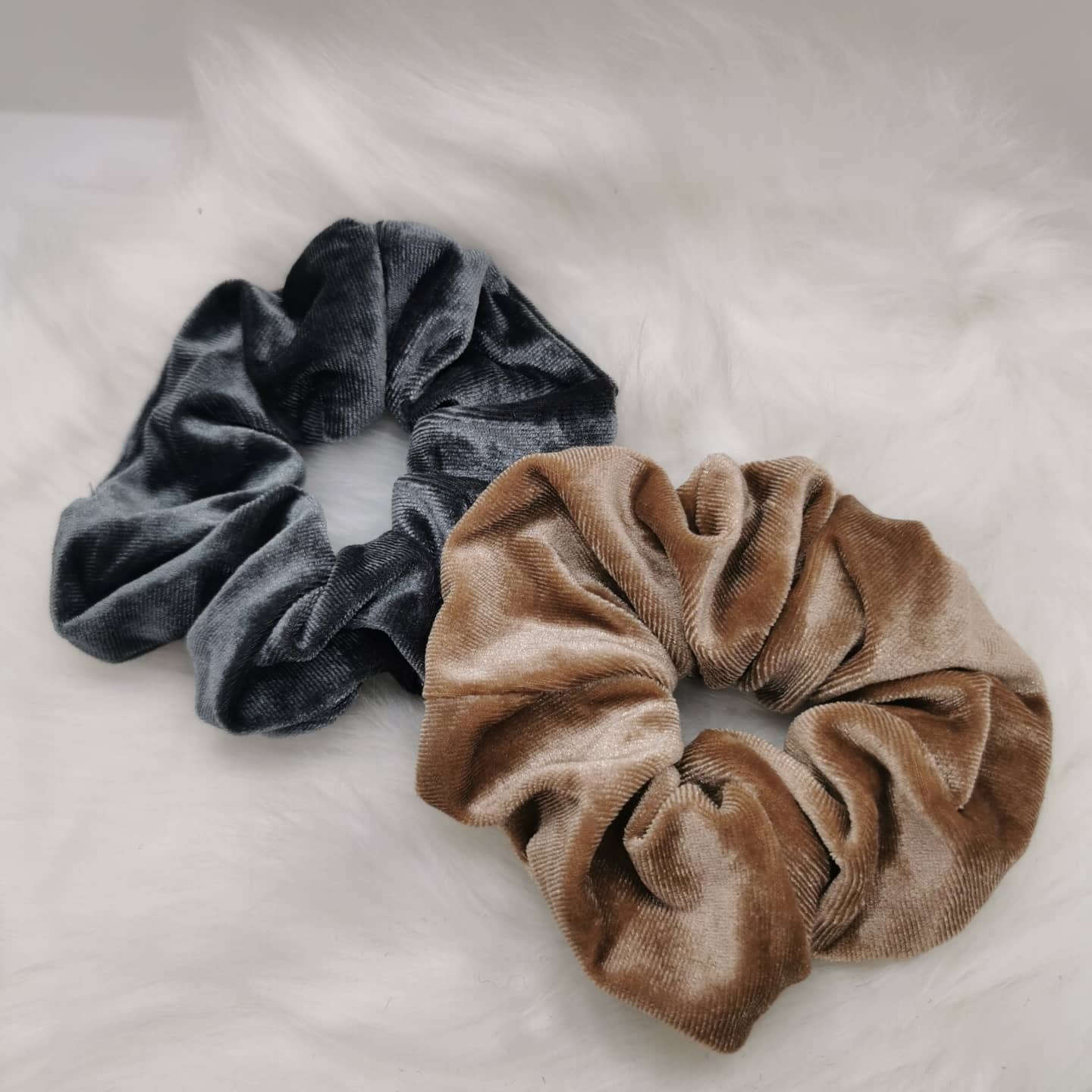 We have lots of lovely accessories online that would make great little stocking fillers and Xmas pressies!
It's never too early to start your Xmas shopping! π
We have bags, earrings, hair accessories and more!
They come in lovely little gift bags and are gift packaged as always! β€οΈ
Have a lovely Thursday! BBxx π
#accessories #stockingfillers #xmasgifts #hairscrunchie #hairaccessories #earrings #bagsofinstagram #anklets #boutiqueaccessories #shopfromhome #π