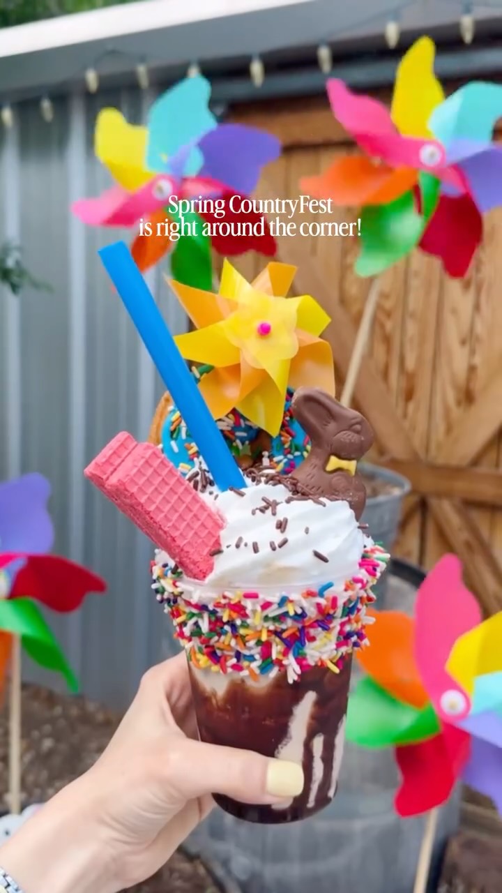 Who else is dreaming of fun days like these? The countdown to opening day is on! Just a little over a month away, y’all. 🩵🐰🐣👒
.
.
San Antonio Easter Egg Hunts | San Antonio Easter Bunny | Things to Do | Devine Acres Farm