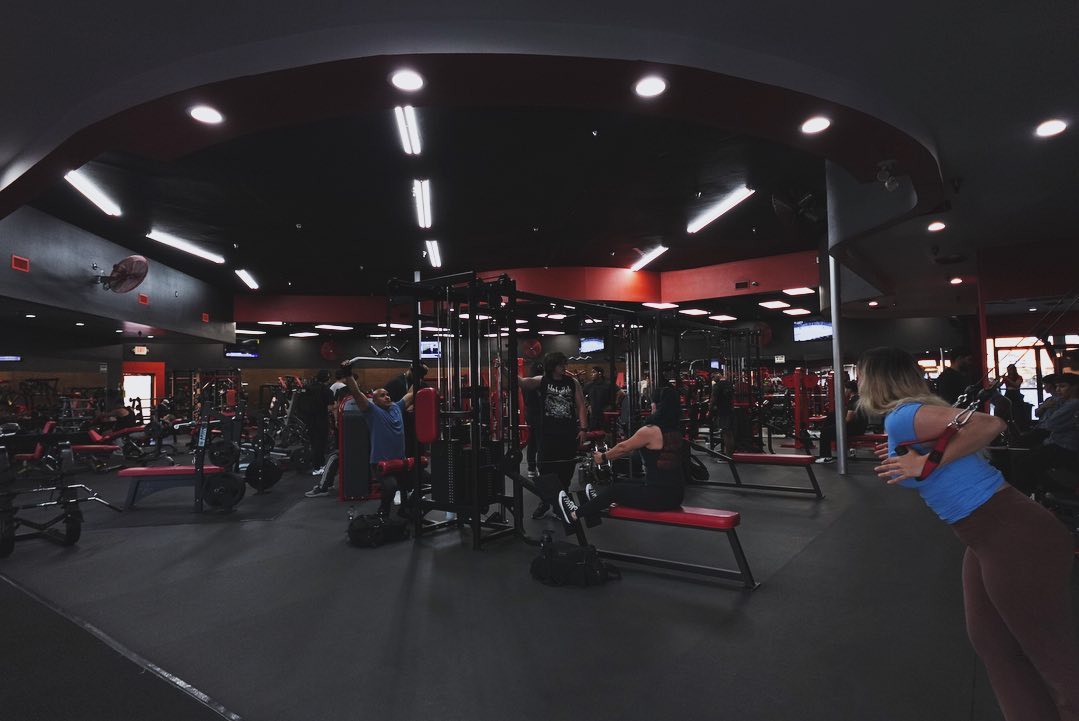 Mondays @flxfitnessclx ๐๐๐ฝโโ๏ธ