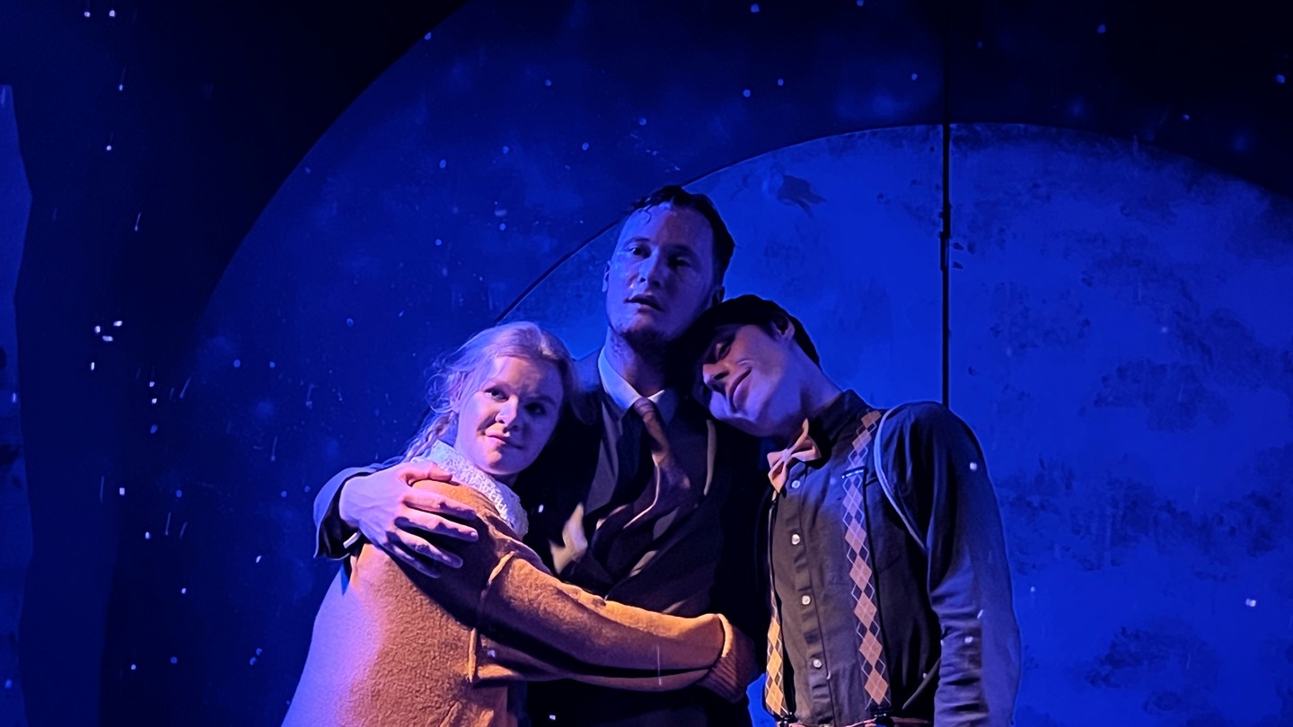 Hansel and Gretel
Dec 2022
Director: Me!
Choreographer: @edgeparker
MD: @joehoodstagram
Set and Costume Designer: @aled_wyn_williams
Lighting and Sound Design: @nickjmills670
Producer: @nickjmills670
@simplytheatreacademy
@comedyhaus
@simplytheatrezurich