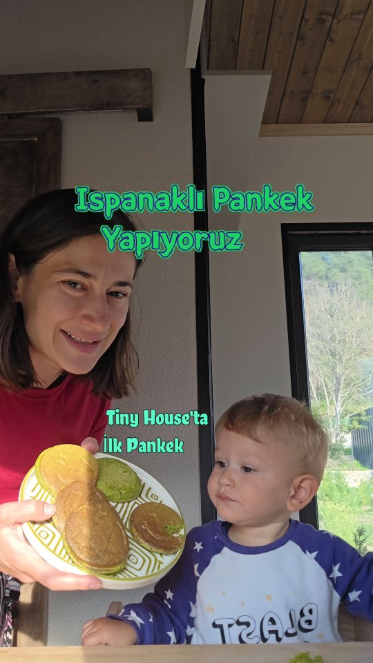 Tiny House'umuzda ilk Pankekimiz 💚 ıslak ıspanaklar tam bir duyusal gelişim 😅
Tarif:
5-6 dal ıspanak
1 yumurta
2 yk yoğurt
2 yk yoğurt suyu
1/2 çk karbonat
2-3 yk tam buğday unu kıvama göre
.
.
.
#Bebek #annebebek #bebeketkinlikleri #ekgıda