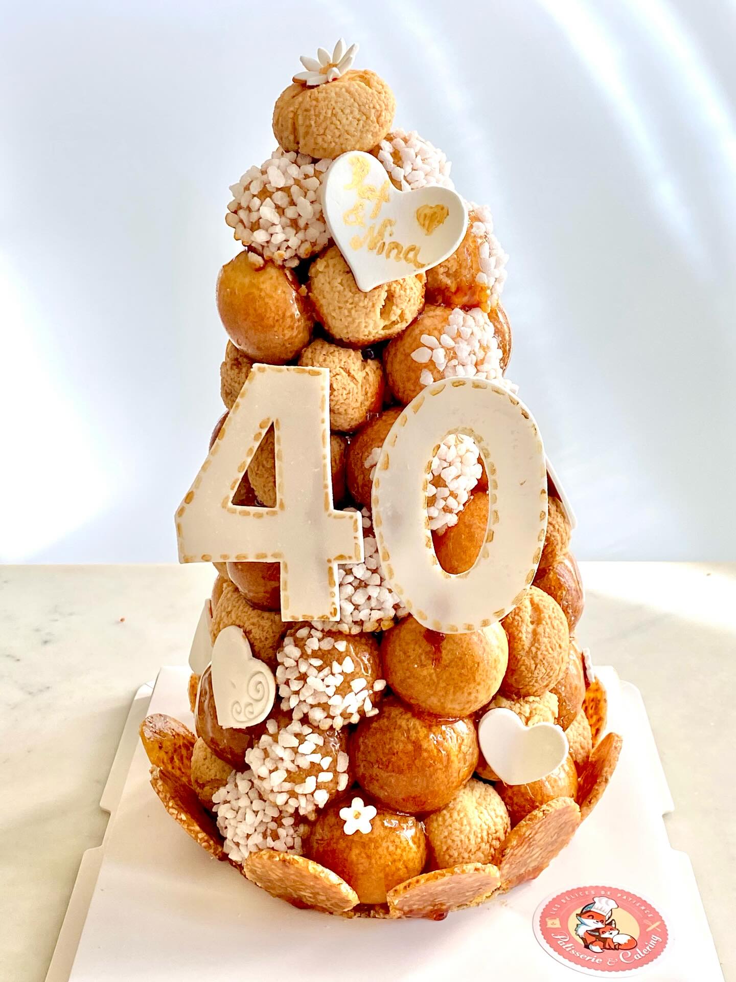 40 years of life.
10 years of love.
1 unforgettable dessert moment.
This croquembouche was designed to celebrate both —
a milestone birthday and a decade of partnership.
Textures matter.
Balance matters.
Timing matters.
Because a celebration cake is not just dessert.
It is theatre. It is memory. It is emotion.
✨ Craquelin & chouquette textures
✨ Praliné & vanilla filling
✨ Caramelised choux, handcrafted one by one
And yes… delivered just in time. Always.
Tell me honestly:
Would you choose cake… or croquembouche for a milestone celebration?
👇 I read every answer.