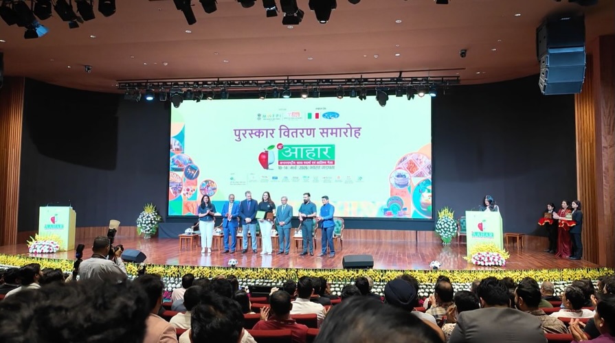 Honoured to have won an award for doing what we love. Our Coffee Plus stall at AAHAR recognised for Excellence in Display - F&B Equipment (Domestic segment). Among 1800+ exhibitors, our little corner of grinders, brewers, and espresso setups stood out. Thanks for stopping by and making it come alive!
@itpo.bharatmandapam