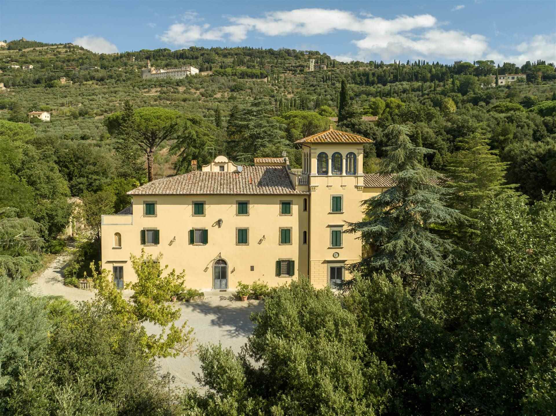 ✨ Elegant Historical Estate | Cortona, Arezzo, Tuscany 🇮🇹
Nestled beneath the storied hilltop of Cortona, this 16th-century estate captures the soul of Tuscany.
Surrounded by 4 hectares of lush parkland, frescoed interiors, and Napoleonic-era charm, the villa offers over 1,100 sqm of restored living space. From its frescoed chapel and orangerie to a panoramic tower terrace, every corner whispers history.
Perfect as a private residence or exclusive wellness retreat, the property combines complete privacy, architectural integrity, and the serenity of Val di Chiana.
🏡 16th-Century Villa (Fully Restored, 2023)
🌿 4 Hectares of Parkland & Olive Groves
🎨 Napoleonic Frescoes & Orangerie
🚁 Private Helipad Access
💧 Private Well | Pool & Spa Potential
📍 Cortona, Arezzo, Tuscany
💫 Price on Request