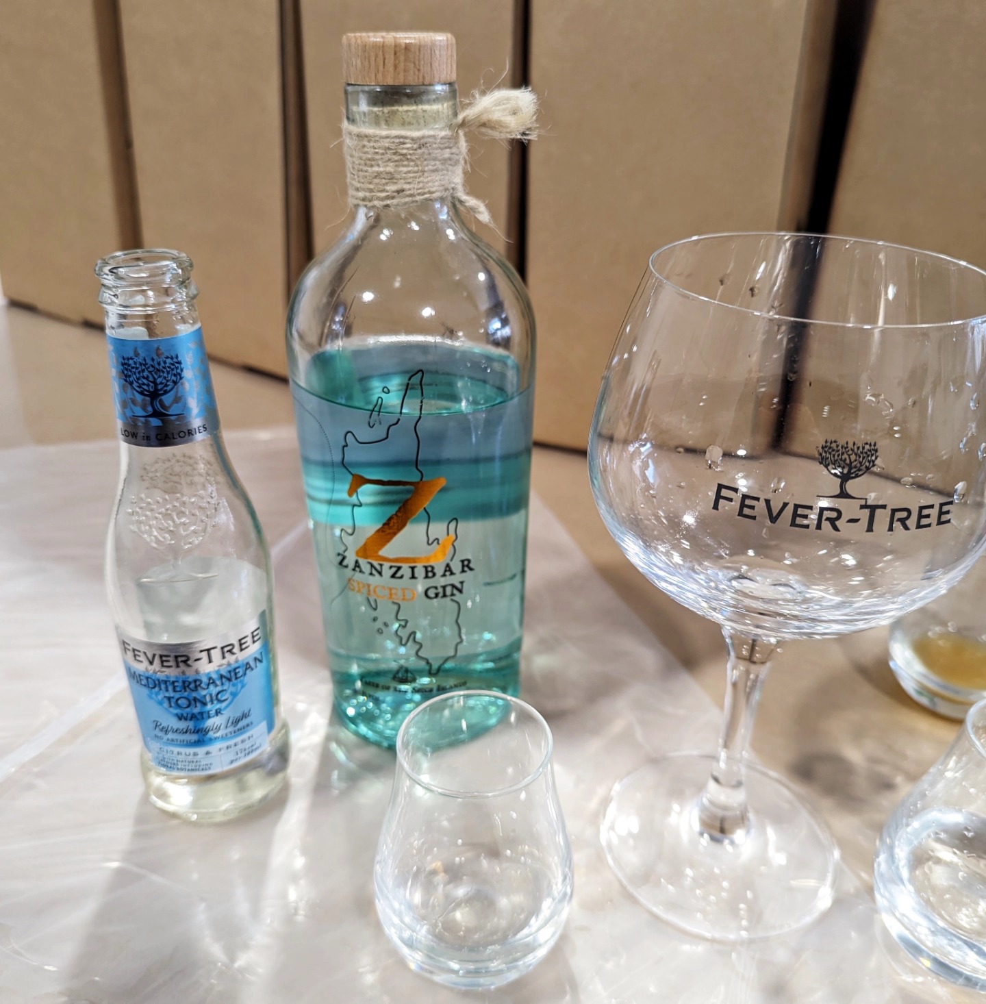 And we're almost through September already!!
Wow what a busy few months. We've just signed off the batch 2 of our award winning Gin, and can't wait to share that with you all in a week or so! 🥂 Made with the finest organic spices from Zanzibar, and always will be - and deliveries to Zanzibar happening soon! 🌿
Other highlights of September:
Tasted the delicious rum Baba @bath_arms_shearwater 😋
Stocked with the really cool new bar @basilrooftopbar 🍹
Had a great time and met some great people (and dogs) at the @broadwayfoodfestival 🐕
Launched some new merch as well! Check that out on our website 😍
#zanzibarrum #zanzibargin #zanzibarspicedgin #zanzibar #broadway #cotswolds #bar #cocktails #newmerch #dogsofinstagram #tasteofthespiceislands