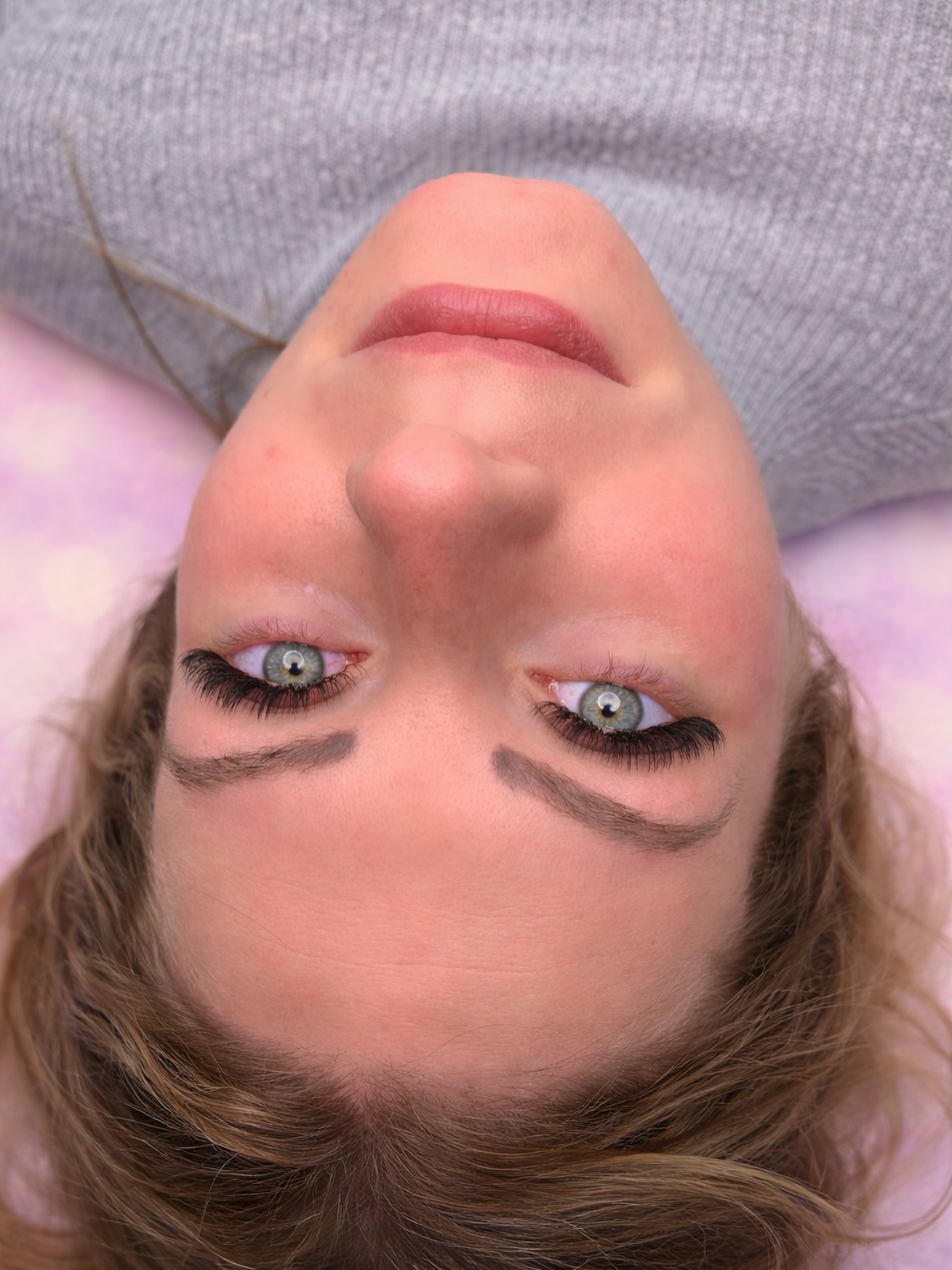 La pose U pour un rendu plus fourni que le Y tout en restant très classe ☺️
Envoie moi un message privé si tu veux cette pose ❤️
#lash #lashartist #extensionsdecils #extensionsdecilsbergerac #cil