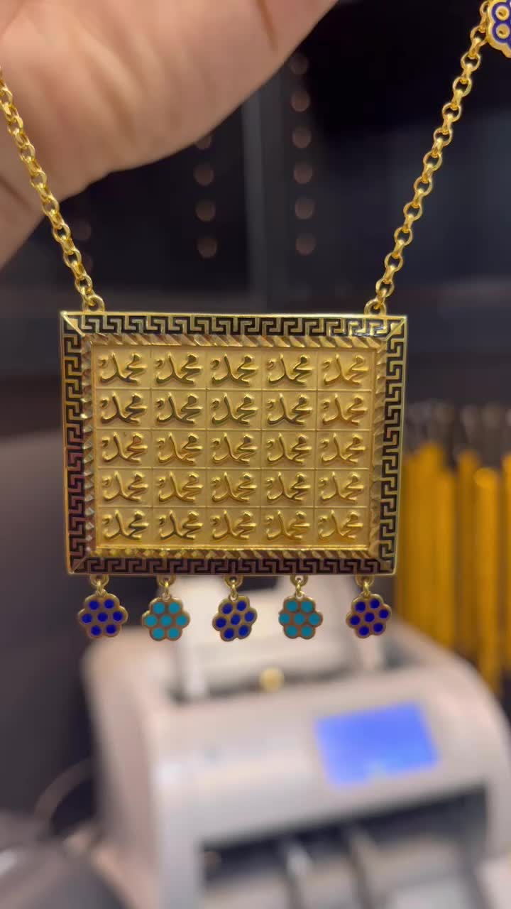 21 kt necklace #pendant #giftsforher #gifts #earrings #earrings #gold #necklace #اريزونا #arabicjewelry #middleeasternjewelry #arabicgold #مجوهرات #21ktgold #ذهب