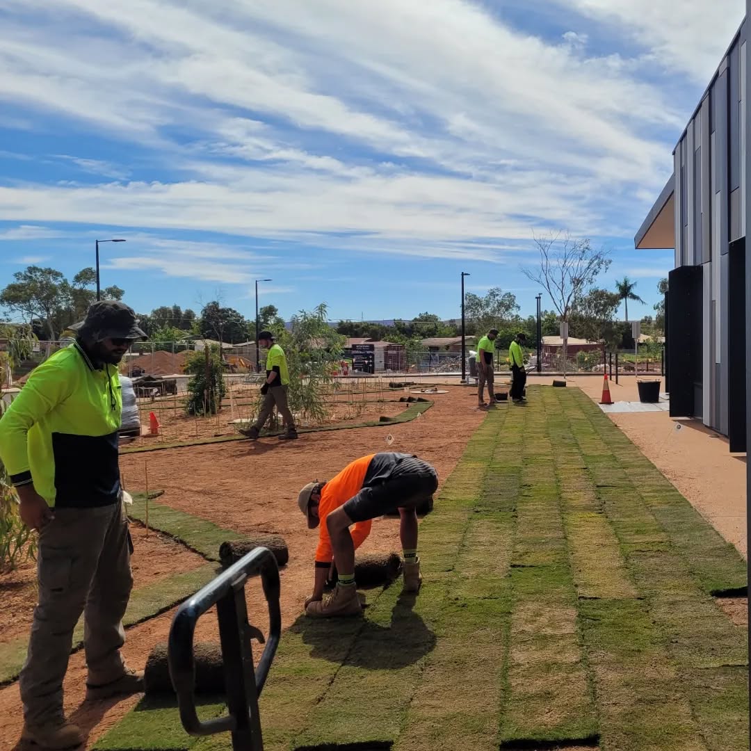 A few more snaps from our work in Newman with Infintree Workforce Solutions. Whether it's planting, turfing, mulching, or general site labour... our guys (and gals) know how to work hard and get the job done!! 💪🌱
If you're in need of specialized labour workers, reach out to admin@infintree.com.au for more info.
#FinishedPlantingJob #GreenSpace #civilplanting #landscaping #treeplanting #labourhire