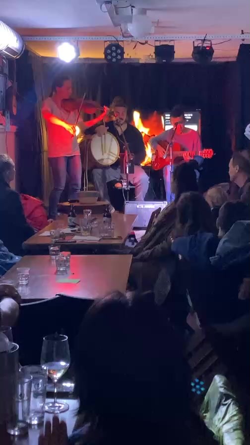 Folklore y mas y mas