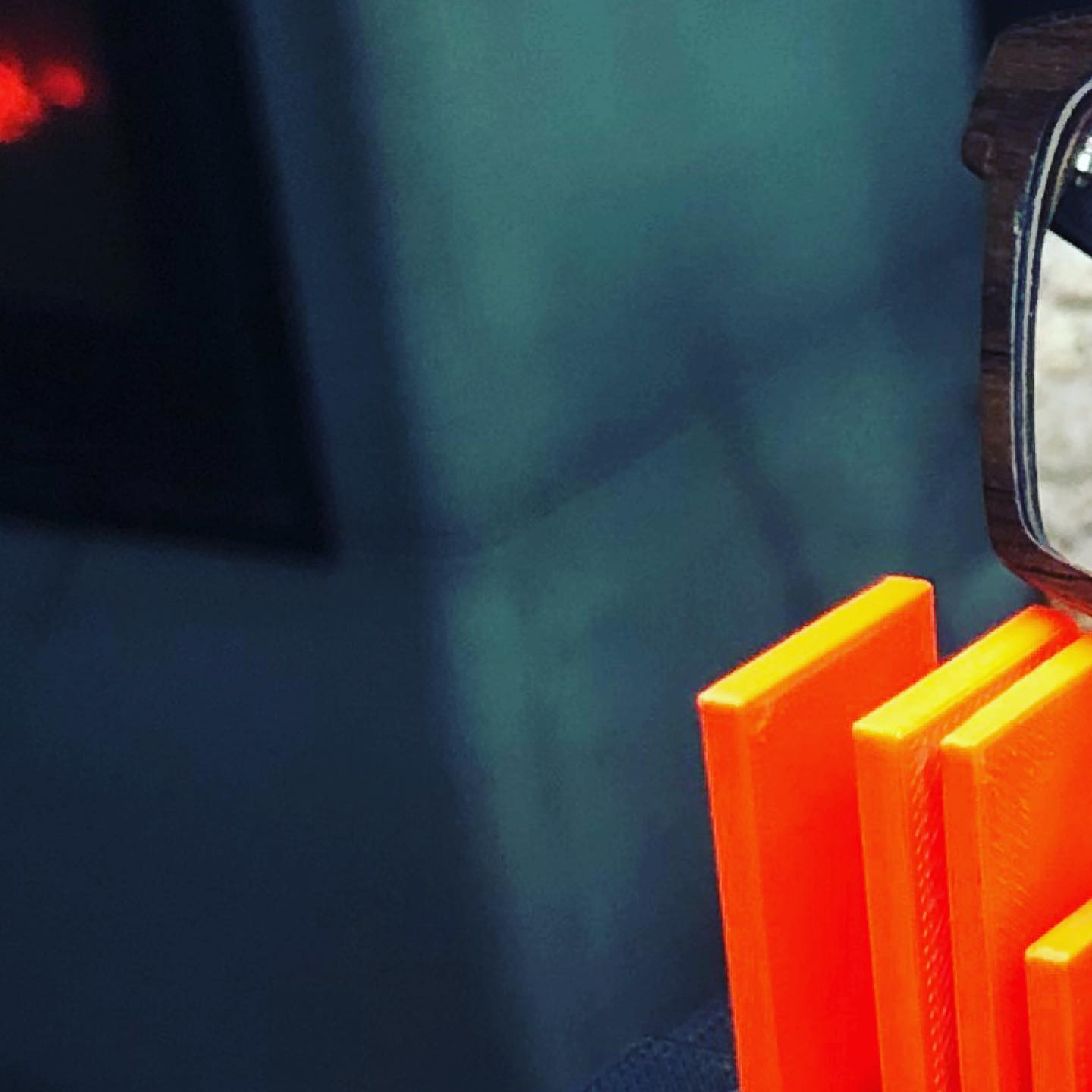 Model 11
#adneum #geheimtippbergen14 #holzbrille #selbstgemacht #woodglasses