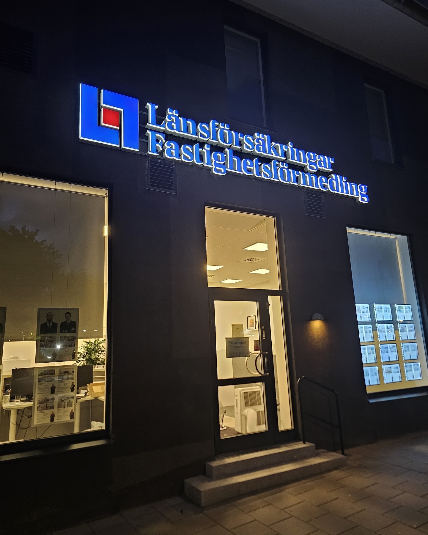 Tack Länsförsäkringar Fastighetsförmedling i Huddinge för ert förtroende att anlita oss för tvätt och rengöring av era heltäckningsmattor och möbler 🤩 #FlygandeMattan #matttvätt