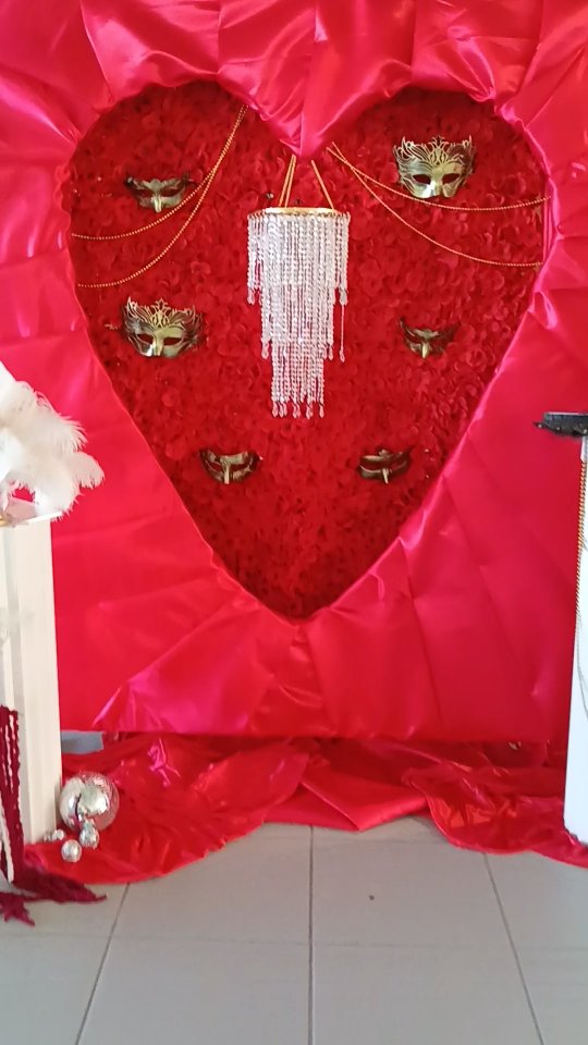 Moulin rouge au Palais des Congrès du Futuroscope pour le Gala de Médecine #moulinrouge #cabaret #medecine #rouge #galademedecine