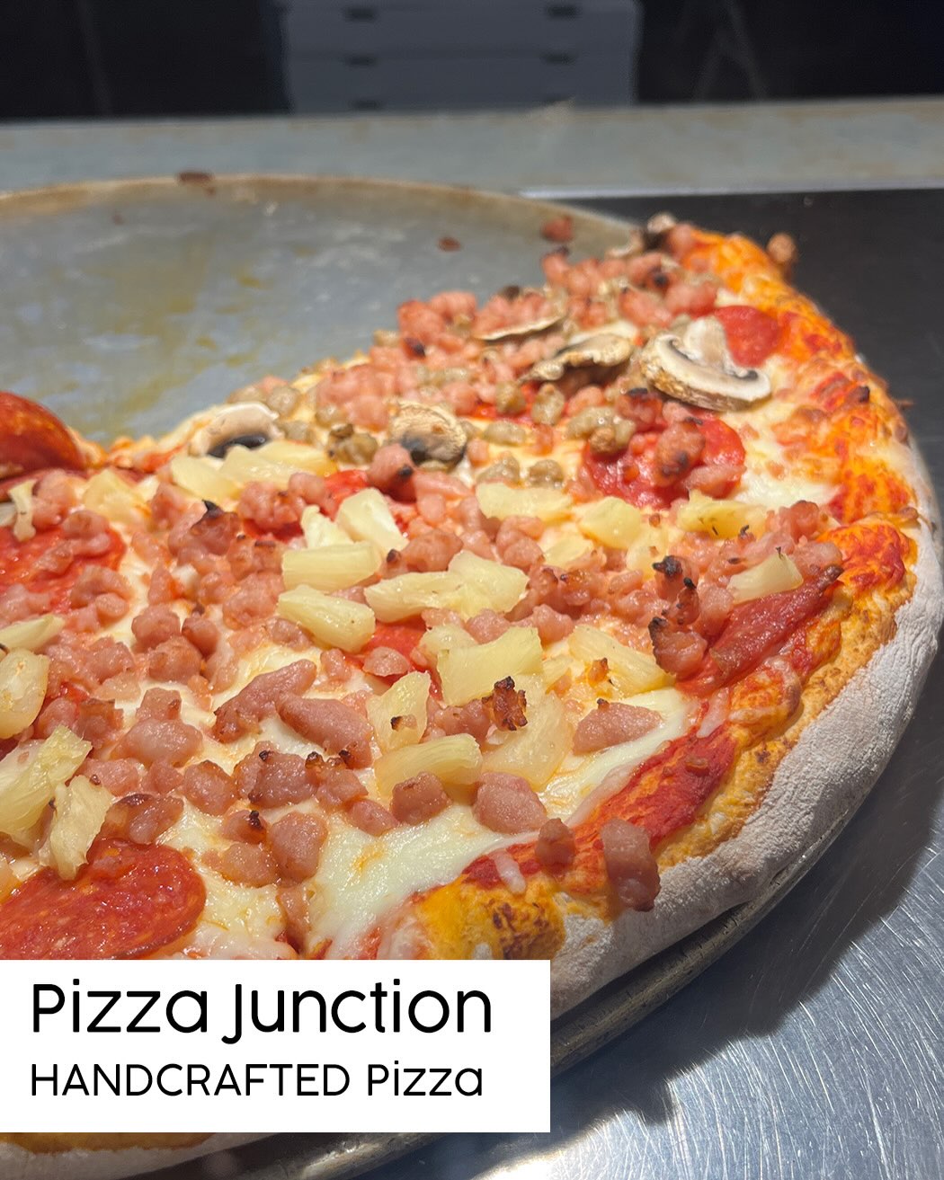 Market Building- Row 1
We’re continuing our re-introduction to our indoor vendors, now highlighting 1st of the Market Building. All of our indoor vendors at the St. Jacobs Farmers’ Market are open every Thursday and Saturday, all year long, and this row is a go-to stop for fresh food, meals, and market staples.
From hot, ready-to-eat favourites to meats, seafood, produce, and specialty ingredients, this row is a big part of how many people shop (and eat) at the market.
Swipe through, tap the photos to explore their pages (tagged where available), and build your market must-stop list.
Featuring:
Pizza Junction • Conestoga Fries • Perogie Palace • Chorizos La Abuela • Kipfer’s Heritage Farms • Roll It Up Ice Cream • Cedarwood Honey • Kitchen Kuttings • Olive Divine • Roll It Up Ice Cream • Neoni • Organic Chef Foods • Produce Place • Gerber Meats • Caudle’s Catch Seafood
📍 St. Jacobs Farmers’ Market
🕘 Open Thursdays & Saturdays, year-round
• Thursdays: 8am–3pm
• Saturdays: 7am–3:30pm