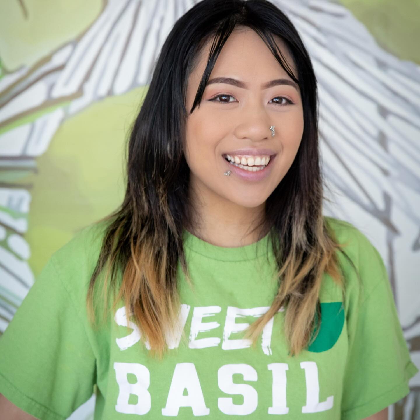 👋🏼 MEET THE FAMILY: JOSIE
Josie is part of our Customer Care Team (front of house) and you’ll always find her ready to lend a hand to anyone in need. An absolute sweetheart, she’ll do her best to make you smile. She really likes anime, ask her for some recommendations! She’s also in love with K-pop especially the choreography. Josie kicked COVID's butt recently so if you see her at SB this week, give her and the team some motivation! Be kind and patient - she’ll appreciate it!
Josie’s Favorite Sweet Basil Dish: Jeow Bong Noodles with Tofu
📸: @lindsaystaytonphotography
.
.
.
#sweetbasilmke #employeeappreciation #smallbusinessmke #smallbusiness