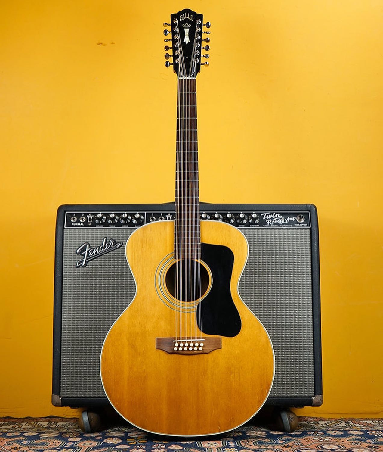 1974 Guild F212.
I’ve had the pleasure of owning a few of these and they never disappoint.
Dating from 1974 - I believe the first year that the pickguards were changed to black, rather than tortoiseshell.
Well-used, but break-free and playing wonderfully.