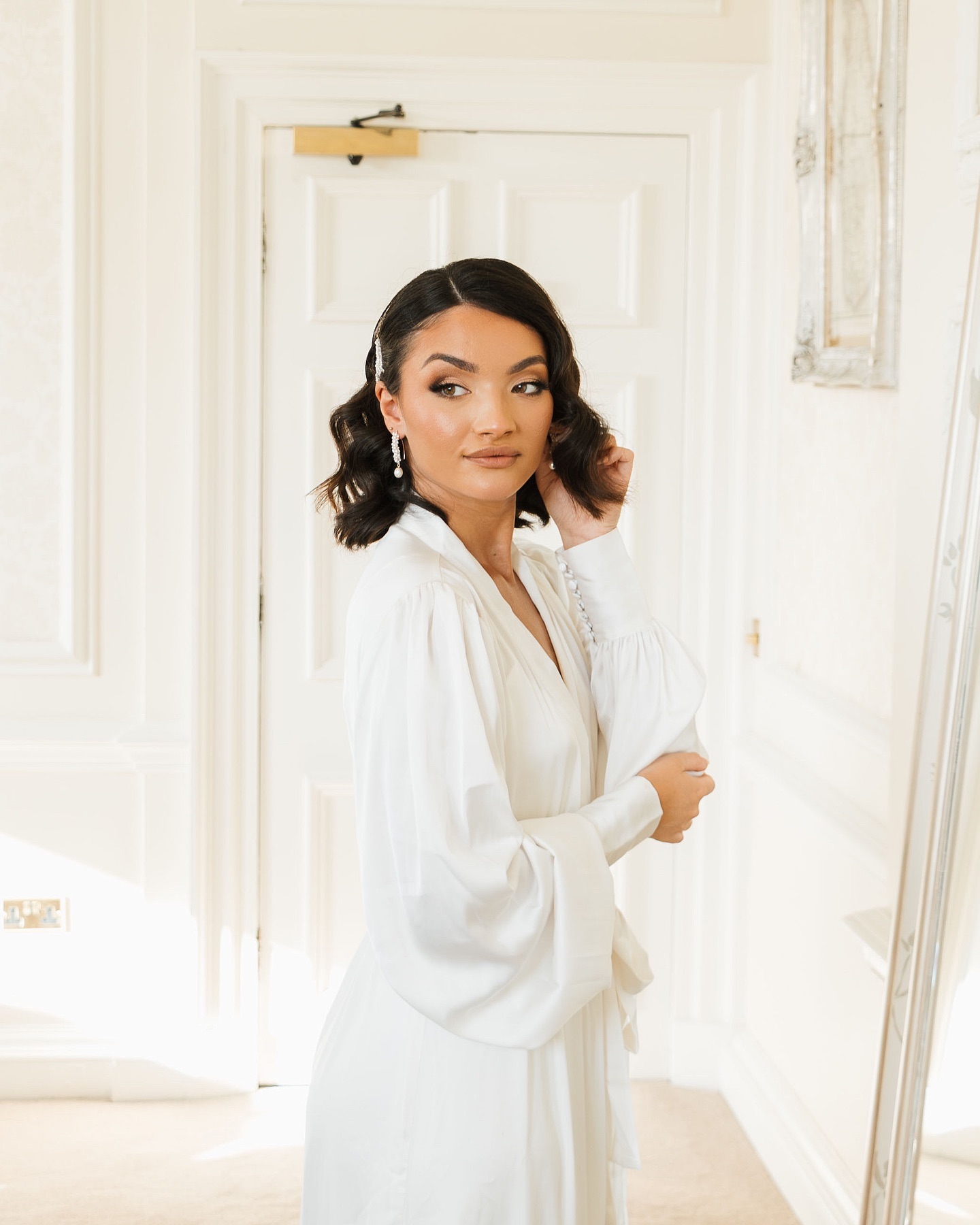 Bridal prep… but make it elegant 💍
Swipe to the end for the cutest of pre wedding cuddles
Concept + planning @jenniecolbourneweddings
Event planner @viviennemayweddings
Venue @hedsor
Hair stylist @bridezillahmua
MUA @rubyloubeauty
Hair Accessories + jewellery @rachelsokhalbridal
Robe for morning prep @lunaroselondon
Models @estelleandyounes
#harrogatewedding #harrogateweddingphotographer #leedswedding #leedsweddingphotographer #yorkweddingphotographer #yorkshireweddingphotographer #yorkshireweddingvenue #harrogateweddingvenue #ukwedding #leedsweddingvenue #bridetobe #yorkshirebride #yorkwedding #luxuryweddingphotographer #weddinginspiration #yorkshirewedding