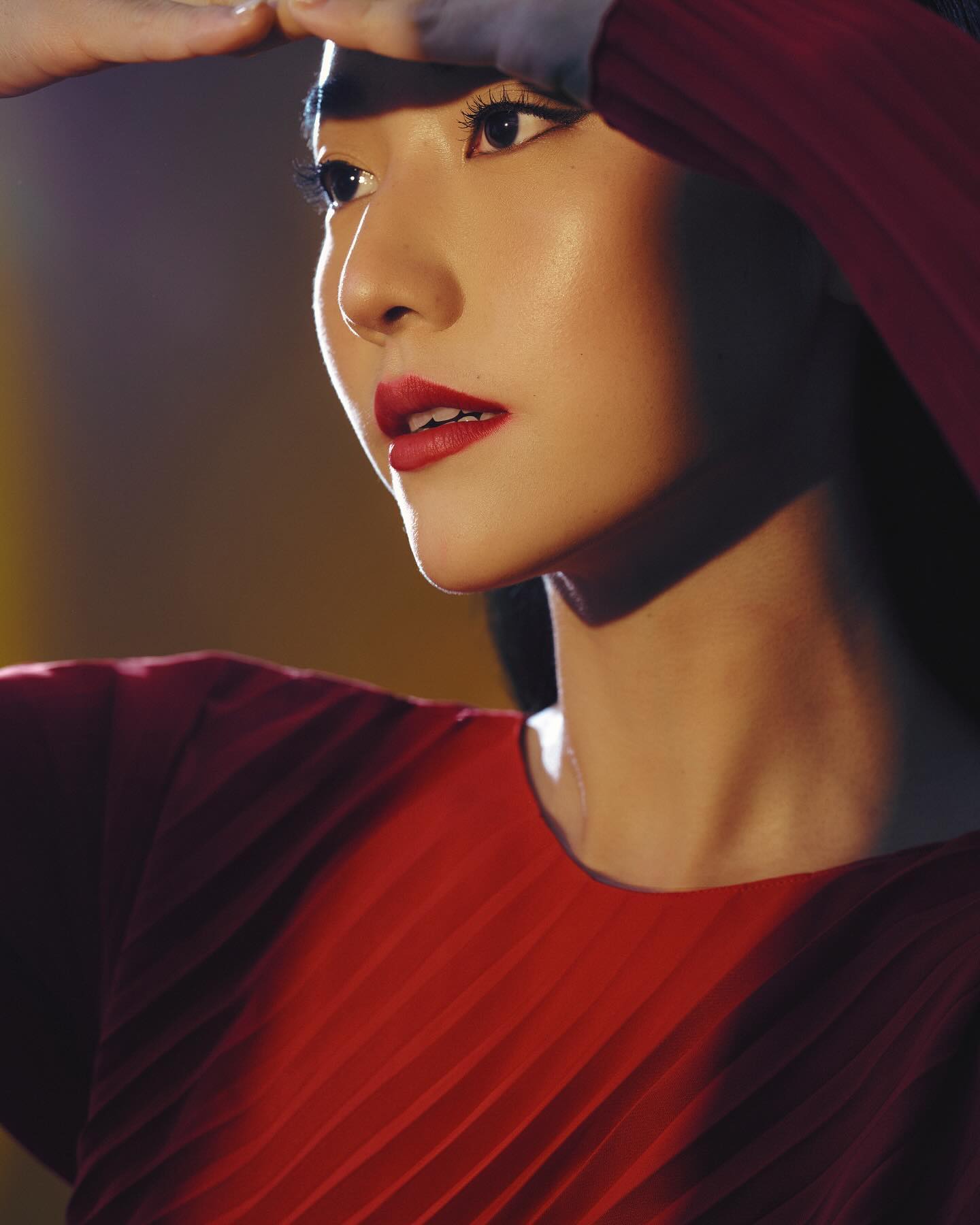 Name that beauty campaign
Truly blown away by the new Sony 85mm GM2!
The way this series turned out has me in awe.
With the sharpness of these photos, I feel like I can tackle any campaign! i
#SEL85F14GM2
#SonyLens
#SonyHongKong
Creative Director & Photographer: Paul Singa @pauljsunga
Actress/Model: @yuyukitt wearing @kenzo
Video team: @zellcheung @jloudr
Video editor: @ janxkirstin
Lighting: @ming.suet @roanmelwani
Mua: @smudgemakeupartistry
Hair: @hairbyannakay
On-set producer: @sarahlynwatts
Location: @thehivestudioshk