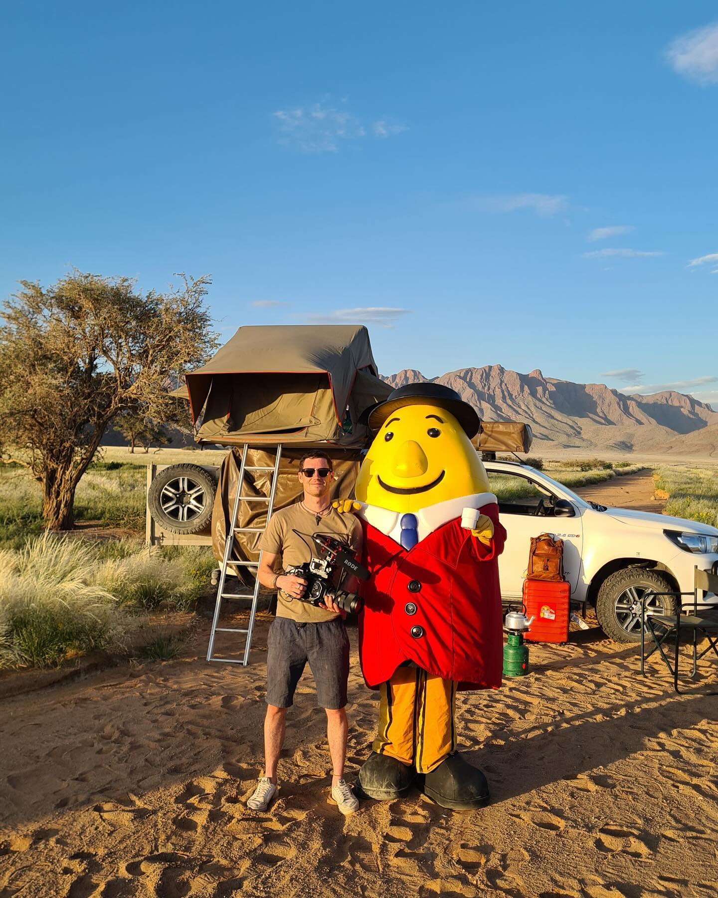 We can’t believe it’s been two years since we got to take our best buddy Mr. Tayto to Zimbabwe and Namibia as part of his epic bucket list. Poor fella didn’t have the legs for the dunes so we had to help him out. A great adventure partner though!
•
•
•
#bts #africa #adventure #filmlife #filmmaking #cinematic #cinematography #mrtayto #travel #behindthescenes