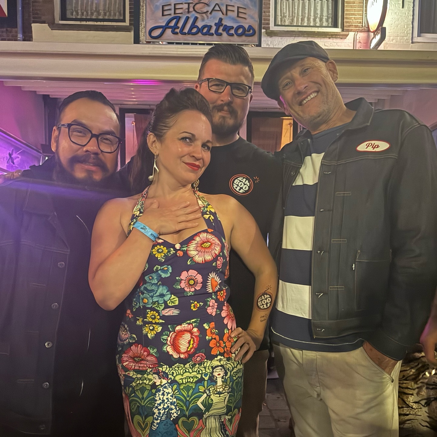 Awesome night hanging with @blackdog_ritch, @piphancox and Greg from @thedeltabombers. Awesome people and incredible band 🎵 @vlissingenvintage you didn’t disappoint yet again!