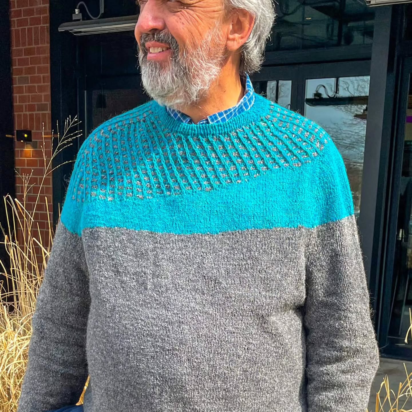 Another husband is happy with a Shifting Tides (men) sweater 😍
Kris (@justawarmhygge ) made this version using Harrisvlille Shetland wool, and it looks absolutely amazing! 🥰👏
The pattern is my March release, and is available on Ravelry as "shifting tides (men) sweater, with full video tutorials for working Intarsia in the round.
If you feel like learning something new while making a sweater for the man you love - this is the pattern for you 🤩
#shiftingtidesmensweater #knittingsweater #mensweater #menknitting #menpullover