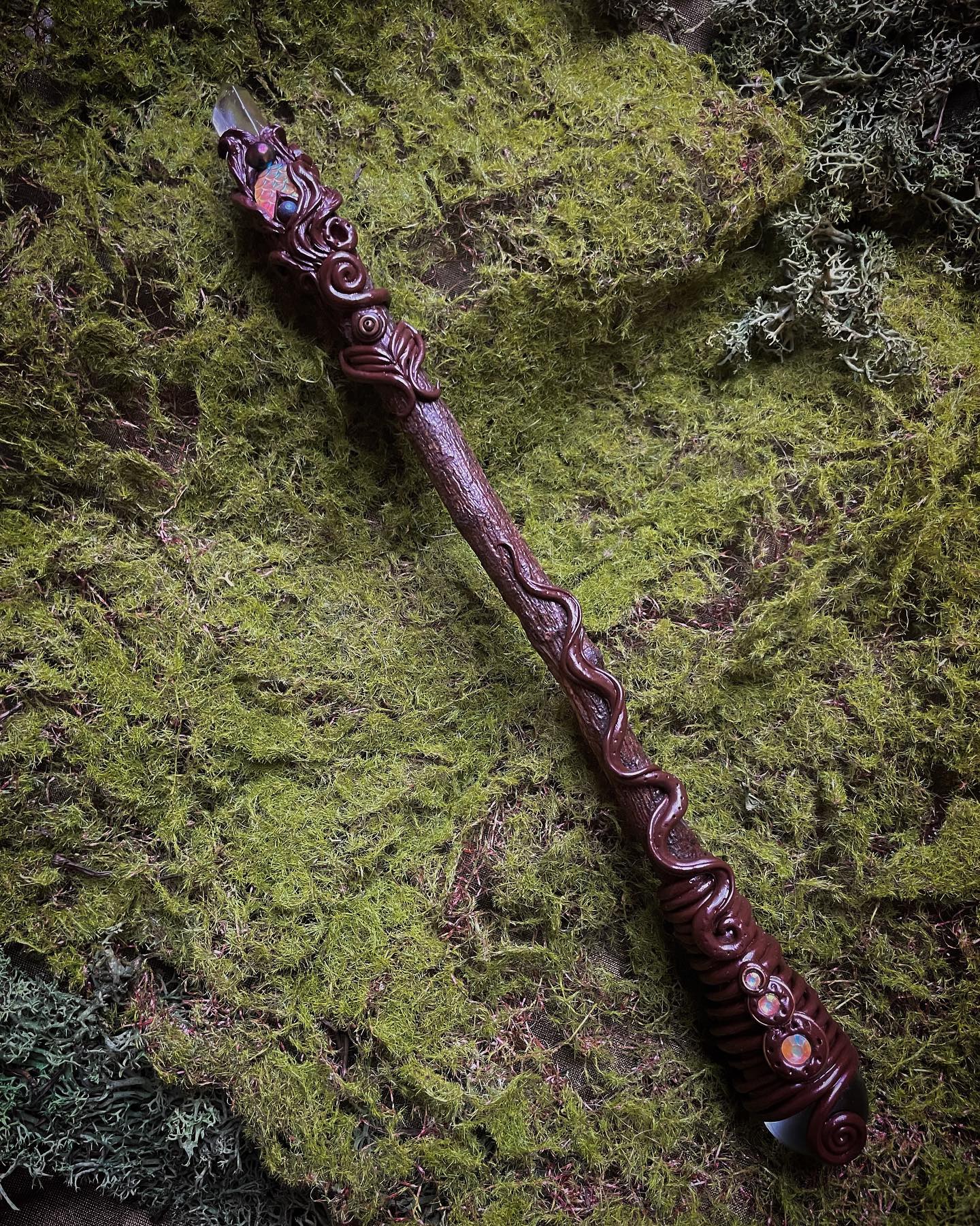 Behold! These all need a home! 😍❤️ Link to my Etsy shop in the bio.
Each alter tool will also include a stunning wooden treasure chest lined with black silk, fabric leaf and preserved moss and will include a gold feather, a candle, a free Oracle card and a test tube of rose petal bath salts plus a blank scroll so you can perform your own meaningful initiation ritual for your alter tool.
I believe in the importance of giving back to our beautiful Earth and in support of this vision, for every one of my items which you give a home, I will donate part of the money to plant a tree in the UK as part of the National Trust 'Plant a Tree Fund.'
.
.
.
#witches #pagan #wiccan #druid #pagansofinstagram #witchythings #witchyvibes #instawitch #witchlife #magicwands #druidwand #avalon #witch #witchaesthetic #witchvibes #witchcraft
#witchshop #witchthings #paganalter #paganlife #paganwitch #druidry #druidlife #druidcraft #wiccanalter #wicca #wiccans #wiccalife #wands #wand