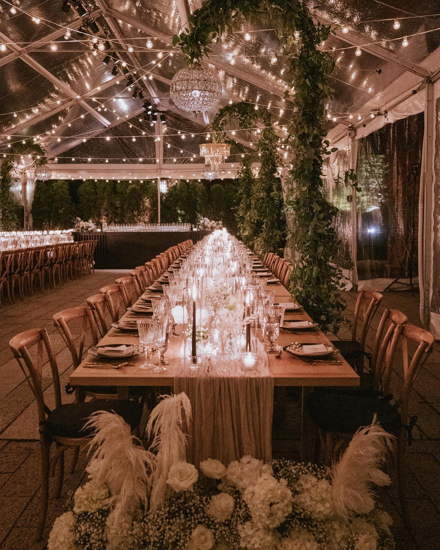 Glinting lights and candlelit ambiance- embracing warm sophistication, charm, and intimacy. ✨
Planning: @preminievents
Decor: @elegant.affairs
Photo: @charmipena
Video: @derekchanfilms
Catering: @chef.anand
Venue: @thefoundrylic
HMU: @bridesbypayaljay
Stationary: @niruandbaku
DJ: @mvpdjs
Mixology: @sage_the_mixologist