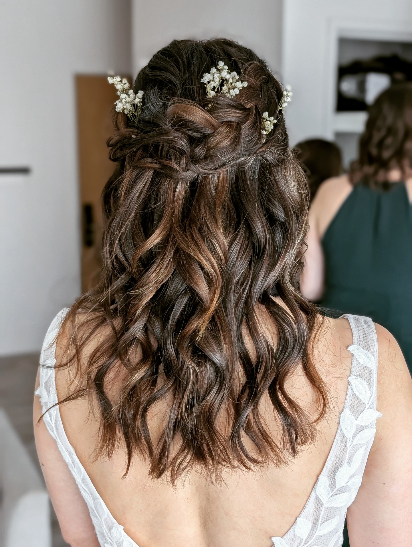 Happy 1 year anniversary Charlotte!
Boho waves, braids and scattered gyp in the hair
Such a happy day in the glorious spring sunshine
Have a lovely day!
Save if this is your inspo, more of Charlotte's day on a previous post
#sandycove #sandycoveweddings #bridalhair #weddinghair #halfuphalfdown